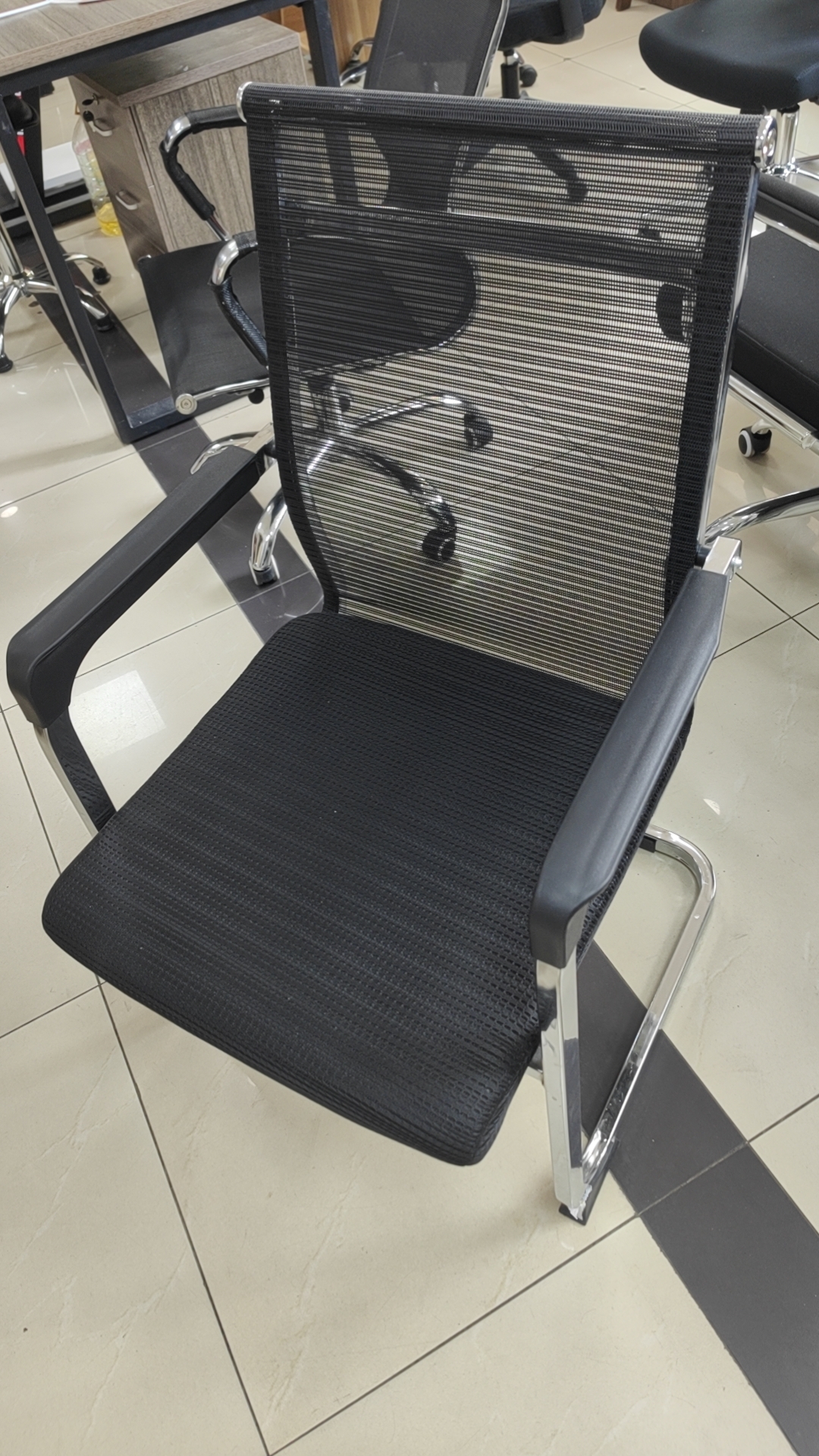 1721974774348911.jpg 椅子.jpg